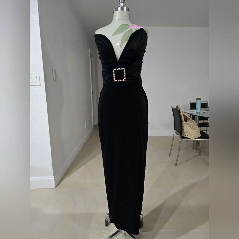 Fashion Nova Black Maxi Dress with Belt, Velvet Fabric. - Picture 6 of 6